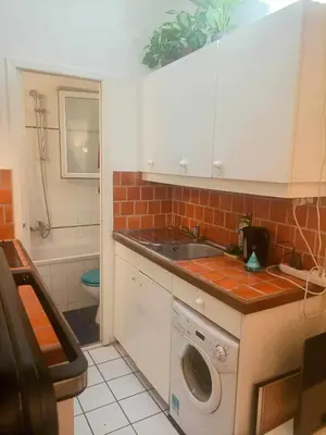 Cuisine ou kitchenette dans l'établissement 2 comfortable rooms Paris 5th arrondissement