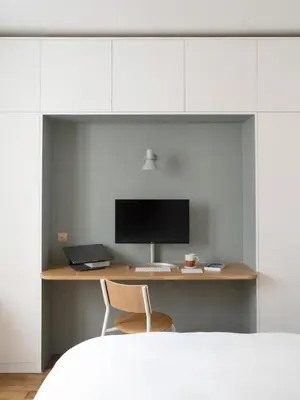 Télévision ou salle de divertissement dans l'établissement Minimalist Haussmannian Paris 11