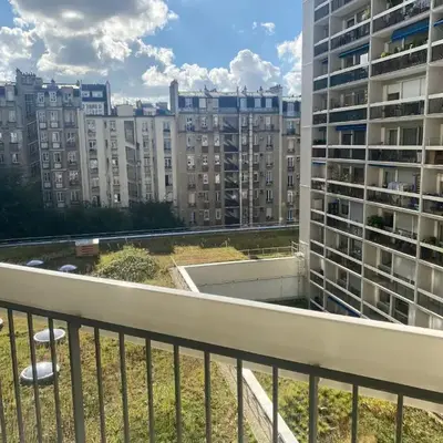 Appartement de 47m avec petit balcon et vue dégagée