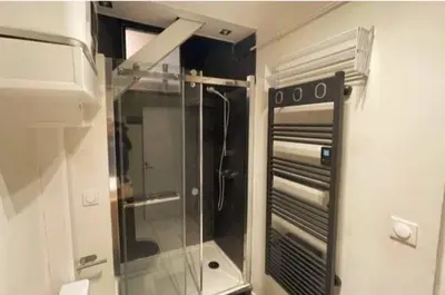 Salle de bains dans l'établissement Apartment on Rue Morvan