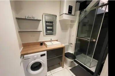 Cuisine ou kitchenette dans l'établissement Apartment on Rue Morvan