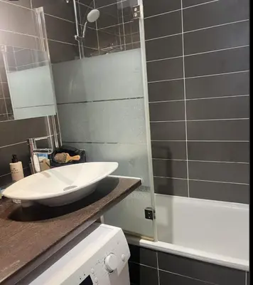 Salle de bains dans l'établissement Bright apartment on Rue Ballu