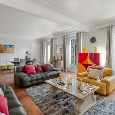 Luxury 5-Bed Residence - Opposite the Eiffel Tower - Located on Avenue Kléber