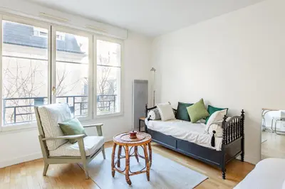 Plan de l'établissement Dames - Studio lumineux Gare Saint-Lazare