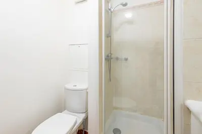 Plan de l'établissement Dames - Studio lumineux Gare Saint-Lazare