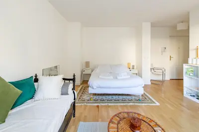 Plan de l'établissement Dames - Studio lumineux Gare Saint-Lazare