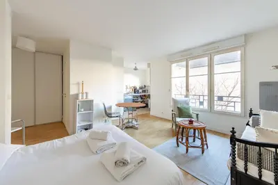 Plan de l'établissement Dames - Studio lumineux Gare Saint-Lazare