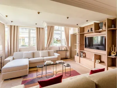 Télévision ou salle de divertissement dans l'établissement Merveil - Signature Suite - Tour Eiffel - Viala IV