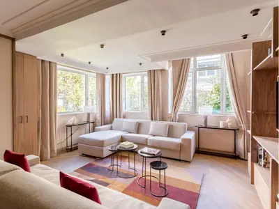 Coin salon dans l'établissement Merveil - Signature Suite - Tour Eiffel - Viala IV