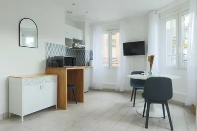 Cuisine ou kitchenette dans l'établissement Studio 2P Roland Garros Parc des