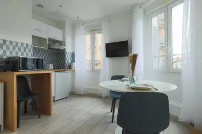 Cuisine ou kitchenette dans l'établissement Studio 2P Roland Garros Parc des