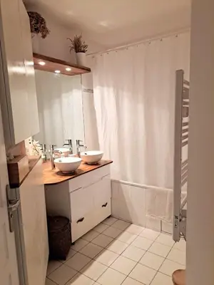 Salle de bains dans l'établissement Apt terrace Paris Sud 300m des transport