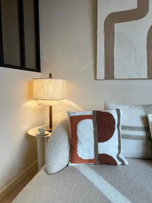 Coin salon dans l'établissement CozyStay - Luxury 1BR Champs Elysées