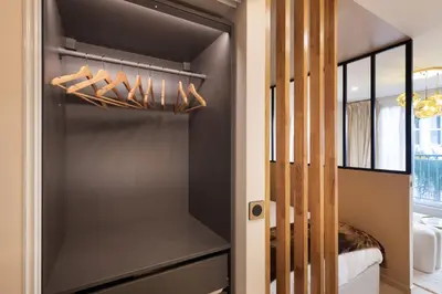 Plan de l'établissement CozyStay - Luxury 1BR Champs Elysées
