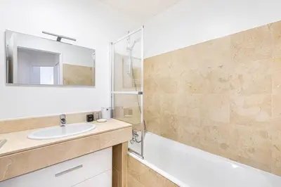 Salle de bains dans l'établissement GuestReady - Charming Family Duplex with a terrace