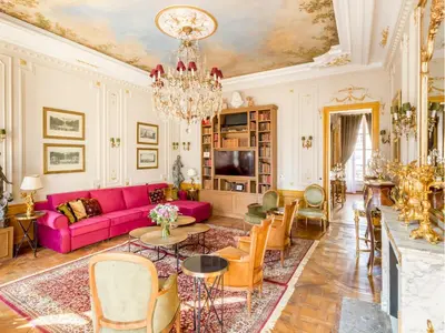 Télévision ou salle de divertissement dans l'établissement Merveil - Signature Suite - Marais - Braque