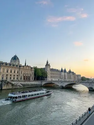 Vue sur la rivière ou le fleuve situé(e) à proximité de le séjour chez l'habitant