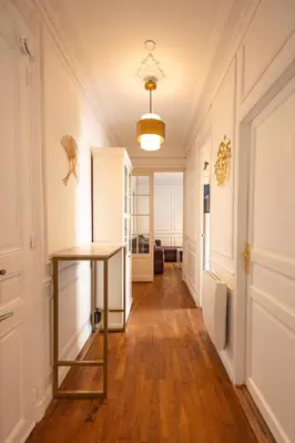 Plan de l'établissement Le Montrouge BEL APPARTEMENT CONFORT GLAM CHIC