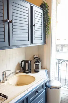 Cuisine ou kitchenette dans l'établissement Le Montrouge BEL APPARTEMENT CONFORT GLAM CHIC