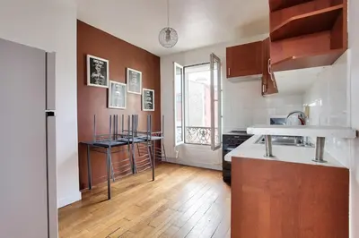 Cuisine ou kitchenette dans l'établissement Cocon calme et lumineux - Clichy