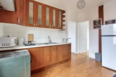 Cuisine ou kitchenette dans l'établissement Cocon calme et lumineux - Clichy