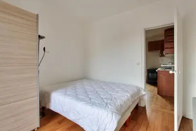Cuisine ou kitchenette dans l'établissement Cocon calme et lumineux - Clichy