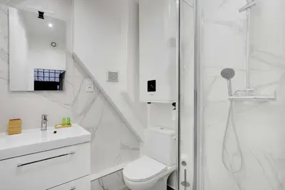 Salle de bains dans l'établissement A0# Republic # Marais # 1BedRoom # Paris03 # AC