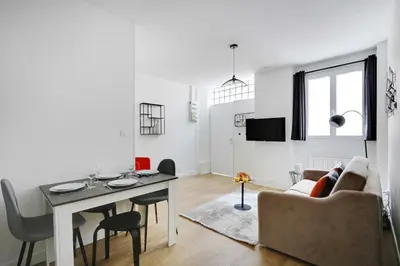 Télévision ou salle de divertissement dans l'établissement A0# Republic # Marais # 1BedRoom # Paris03 # AC