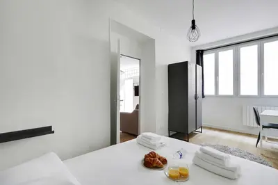 Un ou plusieurs lits dans un hébergement de l'établissement A0# Republic # Marais # 1BedRoom # Paris03 # AC