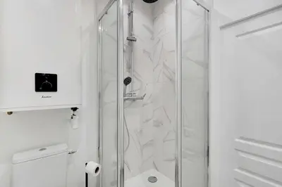 Salle de bains dans l'établissement A0# Republic # Marais # 1BedRoom # Paris03 # AC