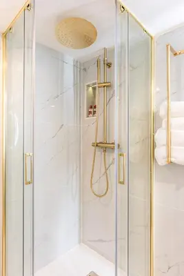 Salle de bains dans l'établissement Appartement d'exception avec Jacuzzi et AC - 6P