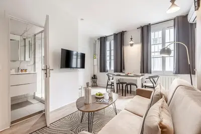 Télévision ou salle de divertissement dans l'établissement A21#Republique # Marais # 1BedRoom # Paris03 # AC
