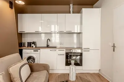 Cuisine ou kitchenette dans l'établissement A21#Republique # Marais # 1BedRoom # Paris03 # AC