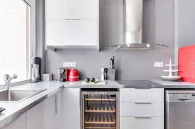 Cuisine ou kitchenette dans l'établissement Appartement d'Artiste, Terrasse Vue Tour Eiffel