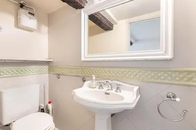 Salle de bains dans l'établissement GuestReady - Discover the Charm of Paris