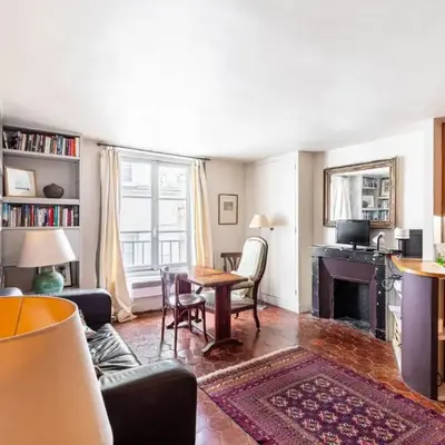 GuestReady - Discover the Charm of Paris