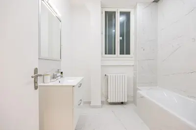 Salle de bains dans l'établissement Elegant 1BR - Muette - Auteuil
