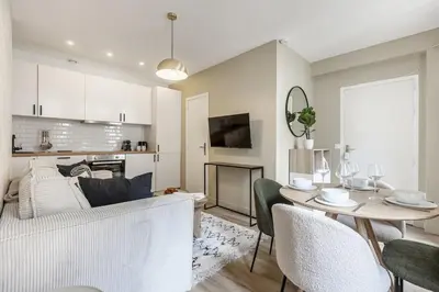 Cuisine ou kitchenette dans l'établissement A31#Republique # 1BedRoom # Marais # Paris03 # AC