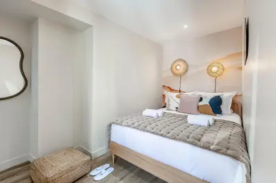 Un ou plusieurs lits dans un hébergement de l'établissement B41#République#Marais#1BedRoom#Paris03#AC