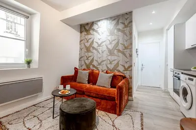 Coin salon dans l'établissement B32#République#1BedRoom#Marais#Paris03#AC