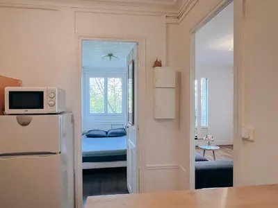 Cuisine ou kitchenette dans l'établissement Appartement A deux pas de Gare de Lyon
