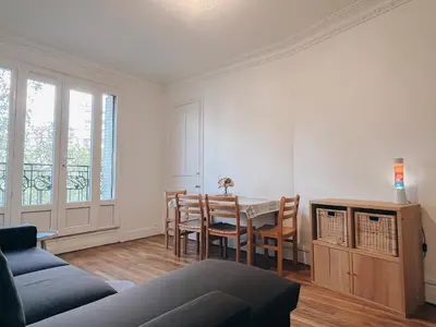 Coin salon dans l'établissement Appartement A deux pas de Gare de Lyon