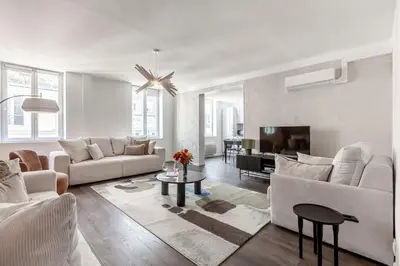 Coin salon dans l'établissement A42#Republique # Marais # 3BedRooms # Paris03 # AC