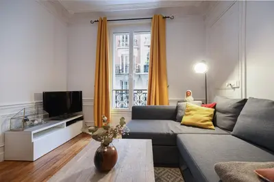 Télévision ou salle de divertissement dans l'établissement GuestReady - Charm an Comfort in Épinettes