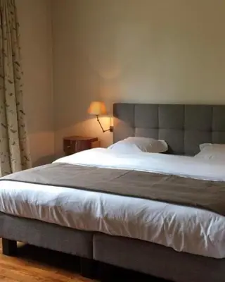 Un ou plusieurs lits dans un hébergement de l'établissement House facing Roland Garros stadium - 5 bedrooms