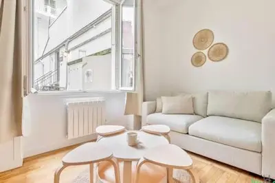 Coin salon dans l'établissement Raspail 3 - LB - Cosy apartment for 4 pers in heart of Paris
