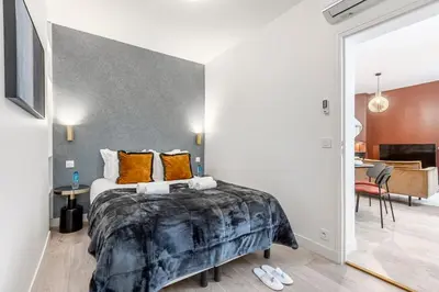 Un ou plusieurs lits dans un hébergement de l'établissement B21#République#Marais#3BedRooms#Paris03#Air-conditioning