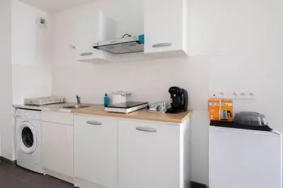 Plan de l'établissement JBA 401 - KP - Cozy Apt for 6 in St Denis