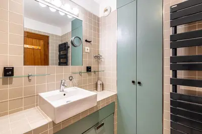Salle de bains dans l'établissement GuestReady - Modern Comfort in the Heart of Paris