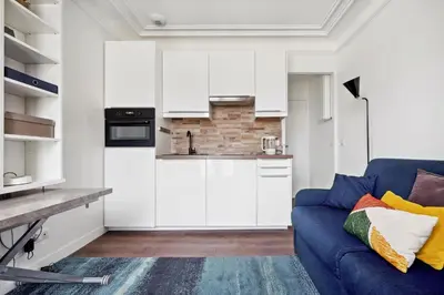 Cuisine ou kitchenette dans l'établissement Amazing view apartment in heart of Paris